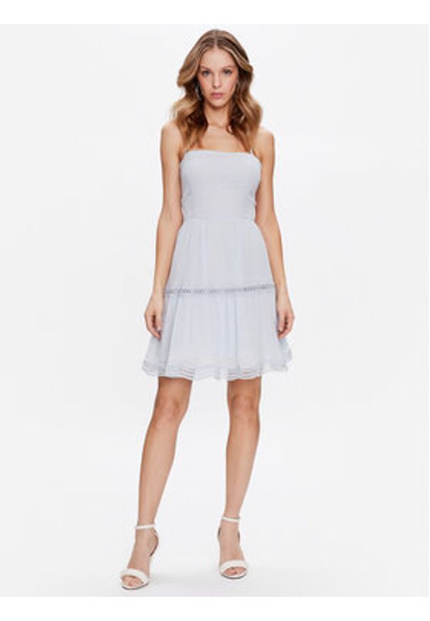 Guess Sukienka letnia Safa W3GK0M WEID0 Błękitny Regular Fit. Kolor: niebieski. Materiał: bawełna. Sezon: lato