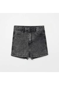 Cropp - Jeansowe szorty high waist - Szary. Stan: podwyższony. Kolor: szary. Materiał: jeans #1
