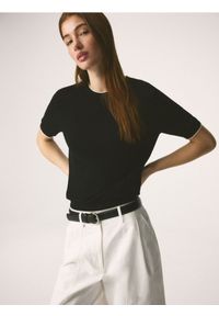 Reserved - Wełniany t-shirt - czarny. Kolor: czarny. Materiał: wełna #1