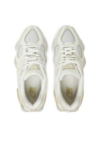 New Balance Sneakersy U9060EEP Beżowy. Kolor: beżowy. Materiał: zamsz, skóra