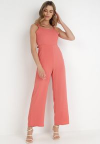 Born2be - Różowy Kombinezon Damyle. Kolor: różowy. Materiał: tkanina. Długość rękawa: na ramiączkach. Długość: długie. Wzór: gładki, jednolity #1