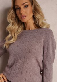 Renee - Fioletowy Sweter z Geometrycznym Wzorem o Klasycznym Fasonie Sunnhild. Kolor: fioletowy. Wzór: geometria. Sezon: jesień, zima. Styl: klasyczny #3