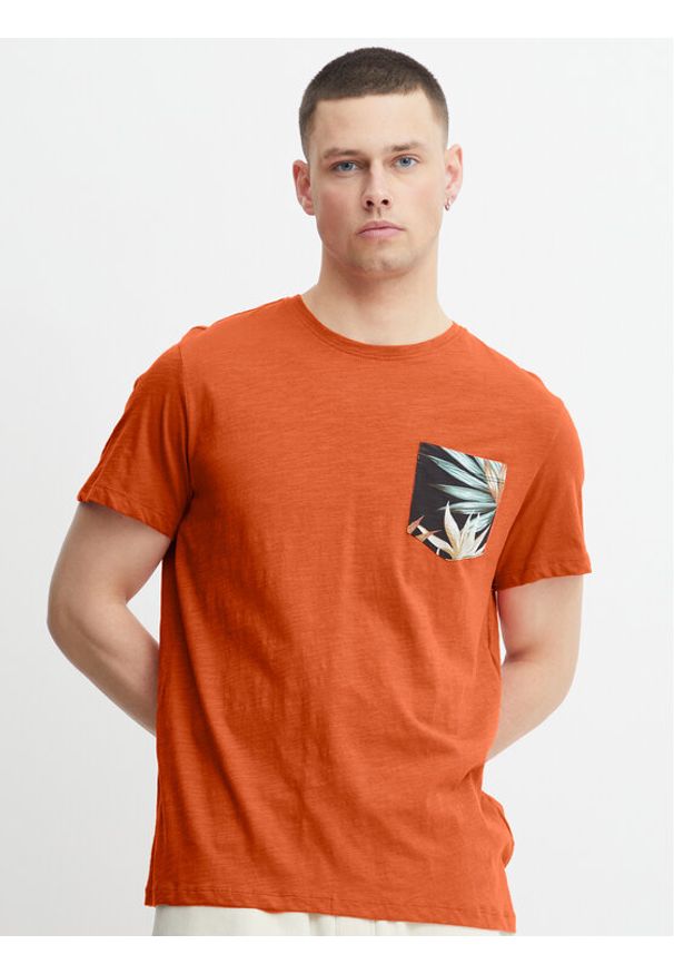 Blend T-Shirt 20715038 Czerwony Regular Fit. Kolor: czerwony. Materiał: bawełna