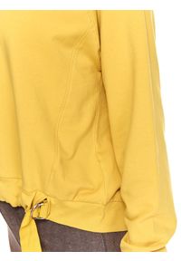 TOP SECRET - Luźna bluza z wiązaniem. Kolor: żółty. Materiał: dzianina. Długość rękawa: długi rękaw. Długość: długie. Wzór: aplikacja. Sezon: jesień #2