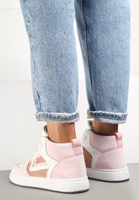 Renee - Biało-Różowe Sneakersy Maeramia. Nosek buta: okrągły. Zapięcie: sznurówki. Kolor: różowy. Obcas: na obcasie. Wysokość obcasa: niski #5