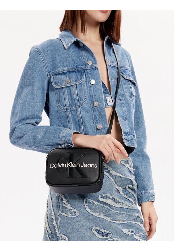 Calvin Klein Jeans Torebka Sculpted Camera Bag18 Mono K60K610275 Czarny. Kolor: czarny. Materiał: skórzane