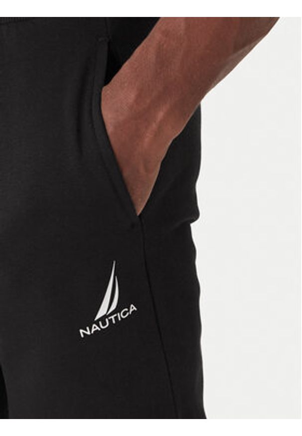 Nautica Spodnie dresowe Nampa N1T04063 Czarny Regular Fit. Kolor: czarny. Materiał: syntetyk