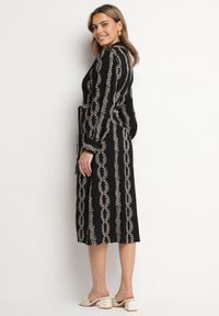 Born2be - Czarna Koszulowa Sukienka z Wiskozy z Wiązanym Paskiem Zdobiona Haftem Rallisia. Okazja: na co dzień. Kolor: czarny. Materiał: wiskoza. Wzór: aplikacja, haft. Typ sukienki: koszulowe. Styl: klasyczny, casual, elegancki #4