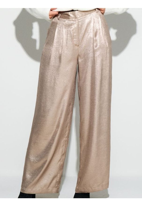 Sinsay - Spodnie wide leg z połyskiem - złoty. Kolor: złoty