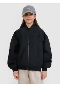4f - 4F Kurtka przejściowa bomberka dziewczęca - czarna 134 (8-9 lat). Okazja: na co dzień. Typ kołnierza: bez kaptura. Kolor: czarny. Materiał: materiał, syntetyk, tkanina, dzianina. Długość rękawa: raglanowy rękaw. Wzór: gładki. Sezon: lato. Styl: sportowy, klasyczny, casual #2
