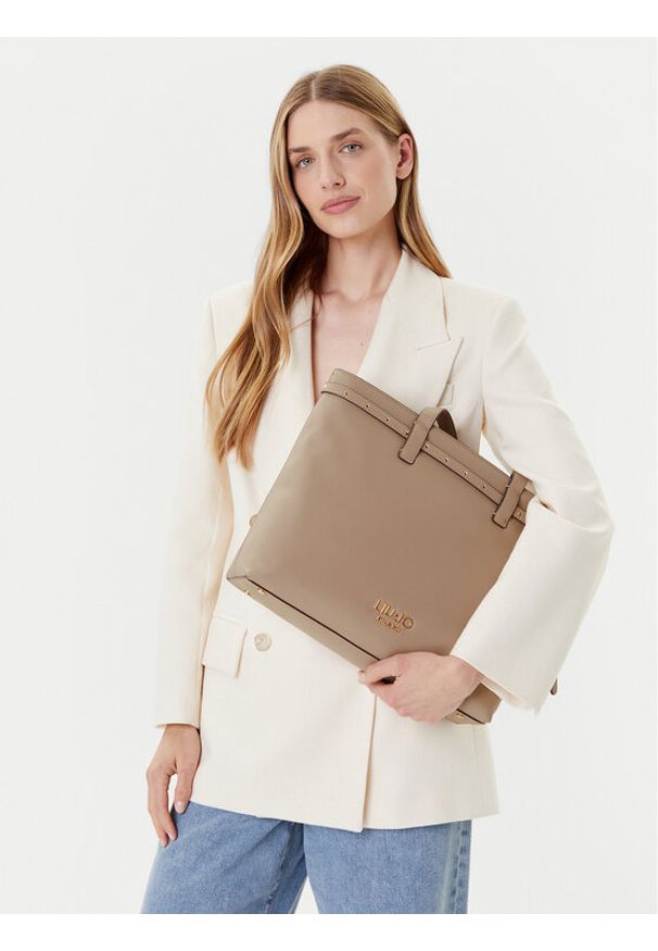 Liu Jo Torebka Ecs M Tote AF5135 E0058 Beżowy. Kolor: beżowy. Materiał: skórzane