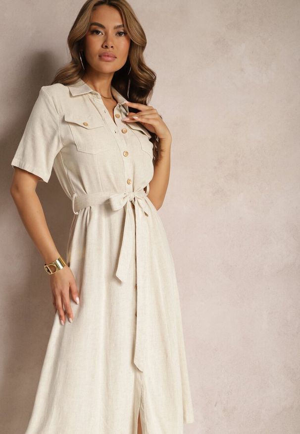 Renee - Ciemnobeżowa Wiskozowa Sukienka z Lnem i Guzikami oraz Krótkim Rękawem Ozdobiona Materiałowym Paskiem Gracilla. Kolor: beżowy. Materiał: len, wiskoza, materiał. Długość rękawa: krótki rękaw. Wzór: aplikacja. Sezon: lato. Styl: klasyczny, elegancki