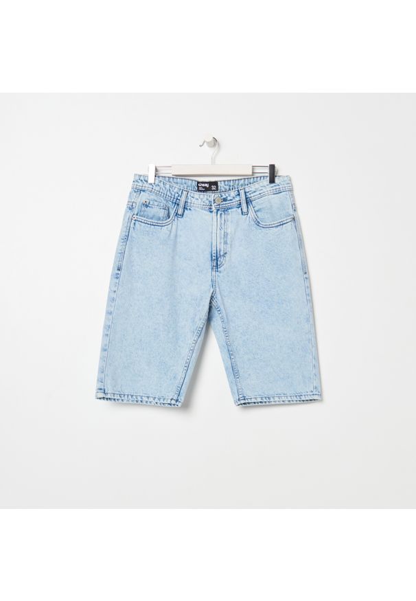 Sinsay - Szorty jeansowe - Niebieski. Kolor: niebieski. Materiał: jeans