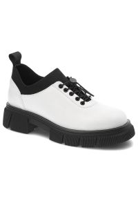 Białe Półbuty Artiker Wygodne Skórzane Buty Damskie. Okazja: na co dzień. Kolor: biały. Materiał: skóra. Styl: casual