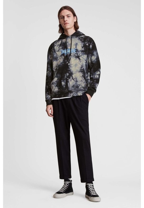 AllSaints Bluza bawełniana męska kolor czarny z kapturem wzorzysta. Okazja: na co dzień. Typ kołnierza: kaptur. Kolor: czarny. Materiał: bawełna. Styl: casual