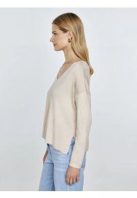 Big-Star - Sweter damski z wiskozy beżowy Faustii 801. Okazja: na co dzień. Kolor: beżowy. Materiał: wiskoza. Styl: klasyczny, casual