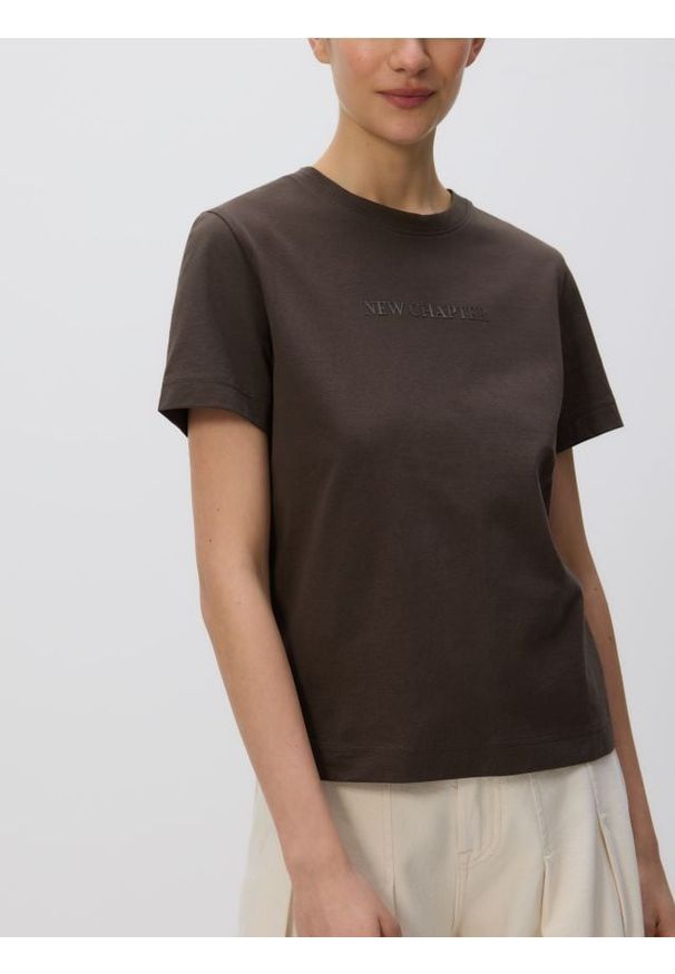 Reserved - Bawełniany t-shirt z nadrukiem - brązowy. Kolor: brązowy. Materiał: bawełna. Wzór: nadruk