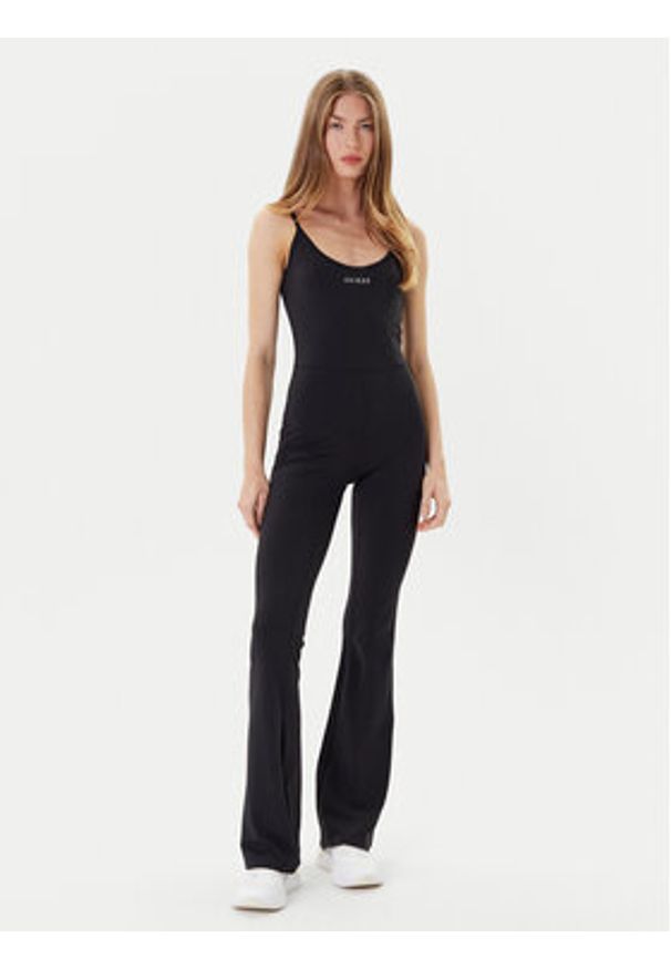 Guess Kombinezon V5RD06 KCD02 Czarny Regular Fit. Kolor: czarny. Materiał: syntetyk