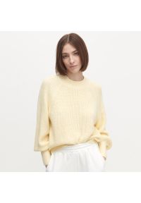 Reserved - Sweter z wyraźnym splotem - Żółty. Kolor: żółty. Wzór: ze splotem #1