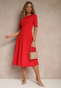 Renee - Czerwona Sukienka Rozkloszowana o Taliowanym Fasonie Telaswena. Okazja: na co dzień. Kolor: czerwony. Materiał: tkanina. Styl: casual, elegancki #5