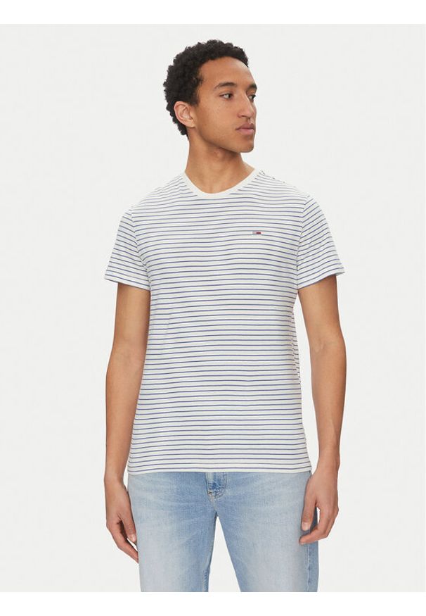 Tommy Jeans T-Shirt DM0DM20377 Niebieski Slim Fit. Kolor: niebieski. Materiał: bawełna