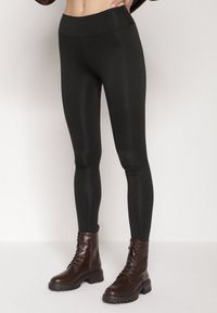Born2be - Czarne Klasyczne Legginsy z Regularnym Stanem Ralindia. Okazja: na spacer. Kolor: czarny. Materiał: zamsz. Długość: długie. Styl: klasyczny
