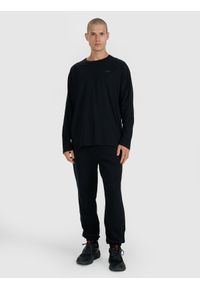 4f - 4F Longsleeve oversize gładki męski - czarny S. Okazja: na co dzień. Kolor: czarny. Materiał: dzianina, bawełna, materiał, jersey. Długość rękawa: długi rękaw. Długość: długie. Wzór: gładki. Styl: sportowy, klasyczny, casual, elegancki #2