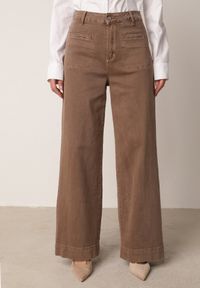 Born2be - Brązowe Bawełniane Jeansy o Szerokim Kroju z Wysokim Stanem Kyltyse. Okazja: do pracy, na co dzień. Stan: podwyższony. Kolor: brązowy. Długość: krótkie. Styl: casual #5