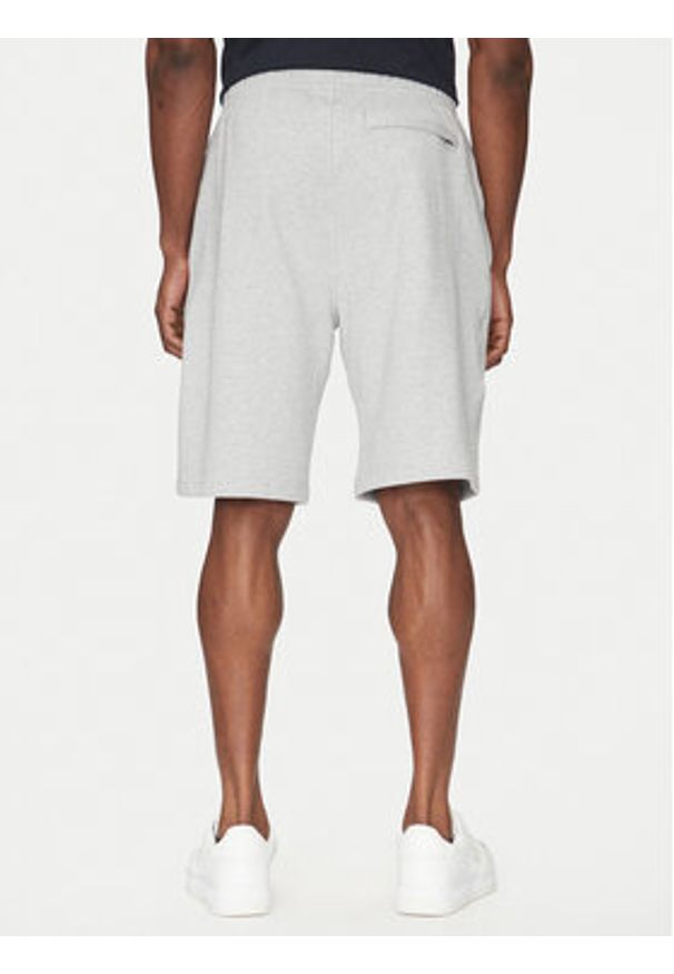 Guess Jeans Szorty sportowe M5GD49 KCPR1 Szary Regular Fit. Kolor: szary. Materiał: bawełna. Styl: sportowy