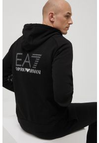 EA7 Emporio Armani bluza męska kolor czarny z kapturem wzorzysta. Okazja: na co dzień. Typ kołnierza: kaptur. Kolor: czarny. Długość: krótkie. Styl: casual