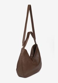 Born2be - Brązowa Torebka Typu Shopperka Hobo z Frędzlem i Plecionką Nalivesa. Kolor: brązowy. Dodatki: z frędzlami. Styl: klasyczny, casual