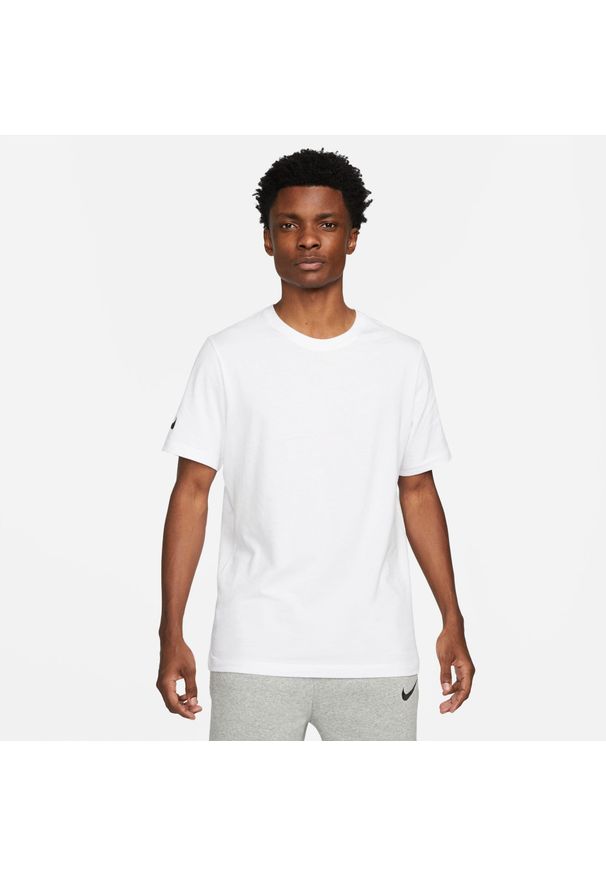 Koszulka sportowa męska Nike Park 20 M Tee. Kolor: czarny, biały, wielokolorowy. Materiał: poliester, bawełna. Długość rękawa: krótki rękaw. Długość: krótkie