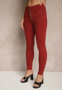 Renee - Bordowe Spodnie Skinny Winvienne. Stan: podwyższony. Kolor: czerwony. Długość: długie. Wzór: ażurowy