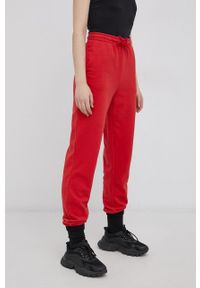 only - Only Spodnie bawełniane damskie kolor czerwony gładkie. Kolor: czerwony. Materiał: bawełna. Wzór: gładki