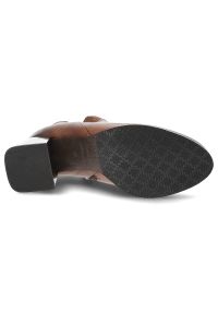 Brązowe Botki Armodo Modne Obuwie Damskie. Okazja: na co dzień. Kolor: brązowy. Materiał: jeans, lakier, materiał, skóra. Obcas: na obcasie. Styl: casual, elegancki. Wysokość obcasa: średni #5