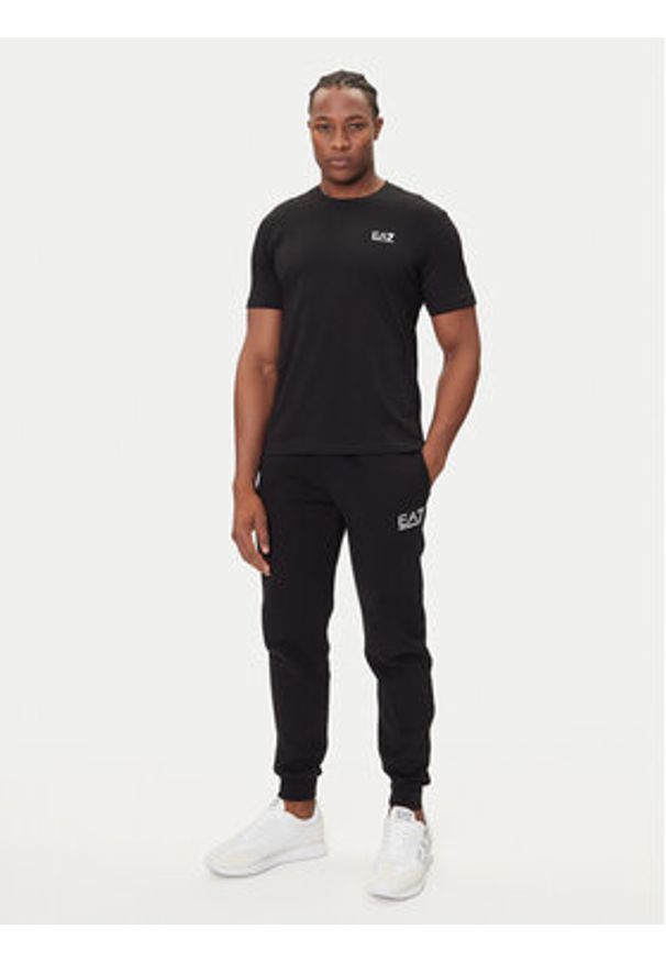 EA7 Emporio Armani T-Shirt 7M000567 AF10375 MC001 Czarny Regular Fit. Kolor: czarny. Materiał: bawełna
