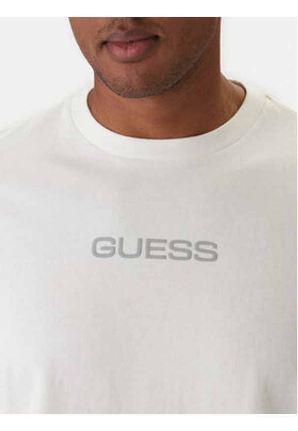 Guess T-Shirt M6RI02 KBZV1 Biały Regular Fit. Kolor: biały. Materiał: bawełna