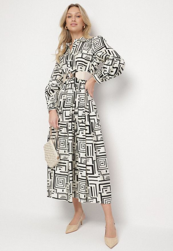 Born2be - Czarna Rozkloszowana Sukienka Koszulowa z Wiskozą w Geometryczny Wzór Alineria. Okazja: na co dzień. Kolor: czarny. Materiał: wiskoza. Wzór: geometria. Typ sukienki: koszulowe. Styl: casual, elegancki, klasyczny