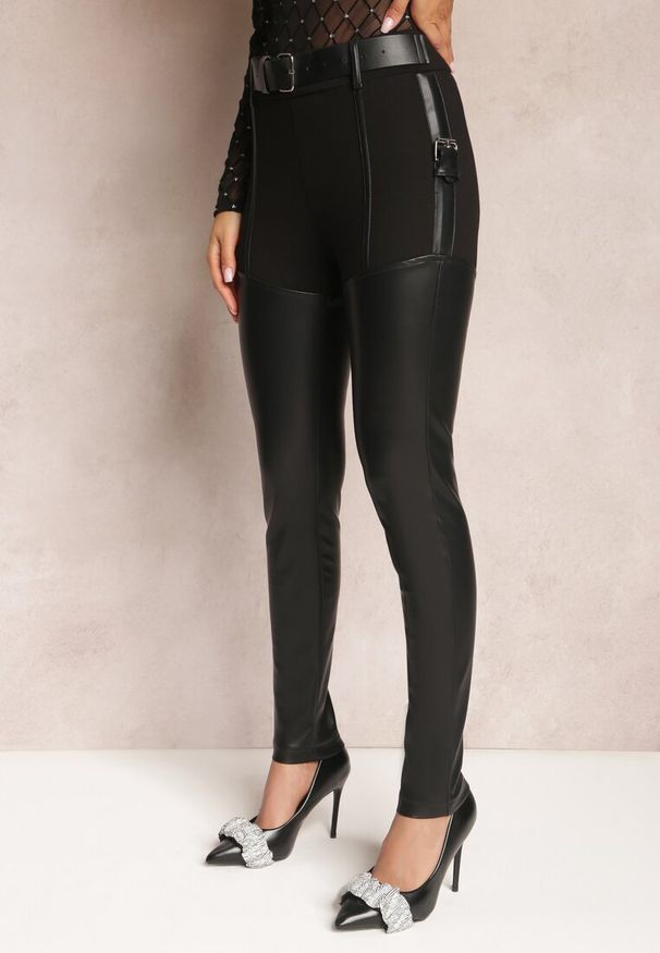 Renee - Czarne Spodnie Skinny z Imitacji Skóry i Paskiem Bisrattema. Kolor: czarny. Materiał: skóra