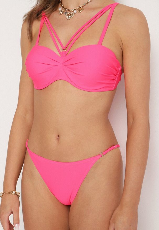 Born2be - Różowe Bikini Biustonosz z Ozdobnymi Paskami i Figi Fadeleine. Kolor: różowy