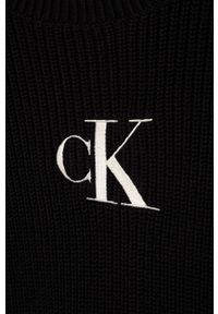 Calvin Klein Jeans Sweter bawełniany dziecięcy kolor czarny lekki. Okazja: na co dzień. Kolor: czarny. Materiał: bawełna. Styl: casual