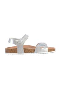 Sandały Geox Model J Adriel Girl C Kolor Srebrny. Kolor: szary. Materiał: tkanina. Sezon: lato