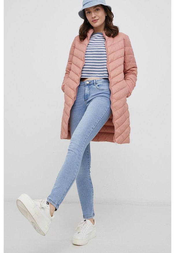 Vero Moda Jeansy damskie medium waist. Kolor: niebieski