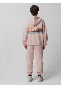 outhorn - Spodnie dresowe joggery damskie - różowe. Kolor: różowy. Materiał: dresówka. Wzór: napisy. Sezon: zima #3