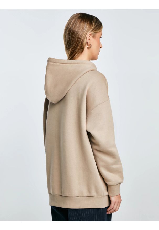 Big-Star - Bluza damska z kapturem z logo BIG STAR beżowa Rubialsa 805. Okazja: na co dzień. Typ kołnierza: kaptur. Kolor: beżowy. Materiał: dzianina, jeans. Wzór: aplikacja. Styl: casual, klasyczny