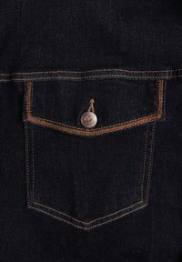 Born2be - Niebieska Kurtka Jeansowa z Bawełną Zdobiona Kontrastowymi Lamówkami Nedore. Okazja: na spacer, na co dzień. Kolor: niebieski. Materiał: bawełna, jeans. Wzór: aplikacja. Sezon: lato. Styl: casual, klasyczny #4