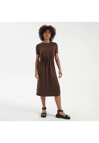 House - Tunelowa sukienka midi - Brązowy. Kolor: brązowy. Długość: midi