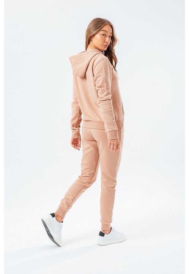 Hype - Bluza SIGNATURE. Okazja: na co dzień. Typ kołnierza: kaptur. Kolor: beżowy. Długość rękawa: długi rękaw. Długość: długie. Wzór: aplikacja. Styl: casual