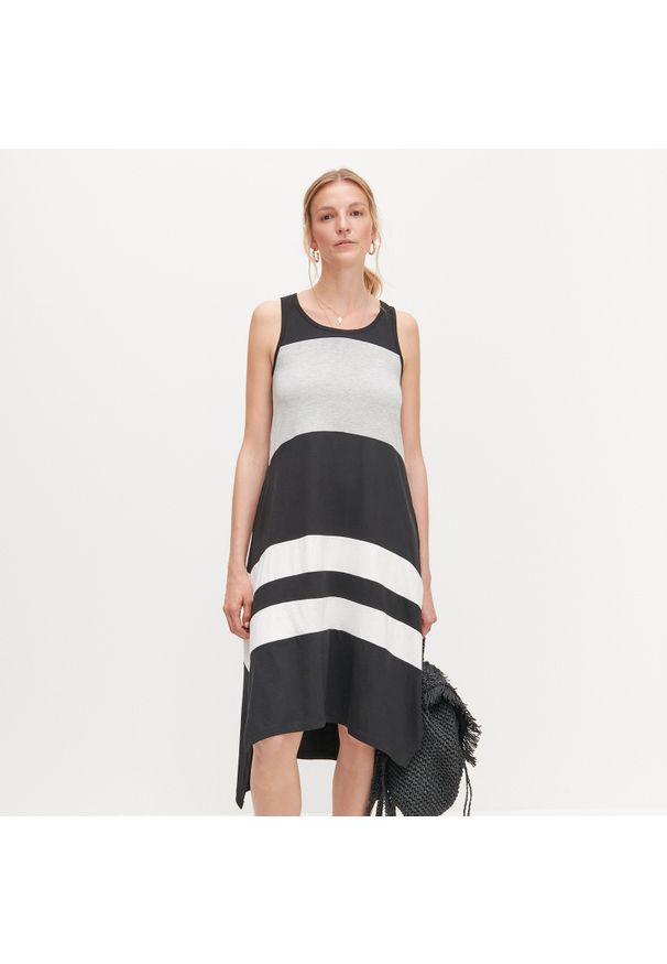 Reserved - Dzianinowa sukienka - Czarny. Kolor: czarny. Materiał: dzianina