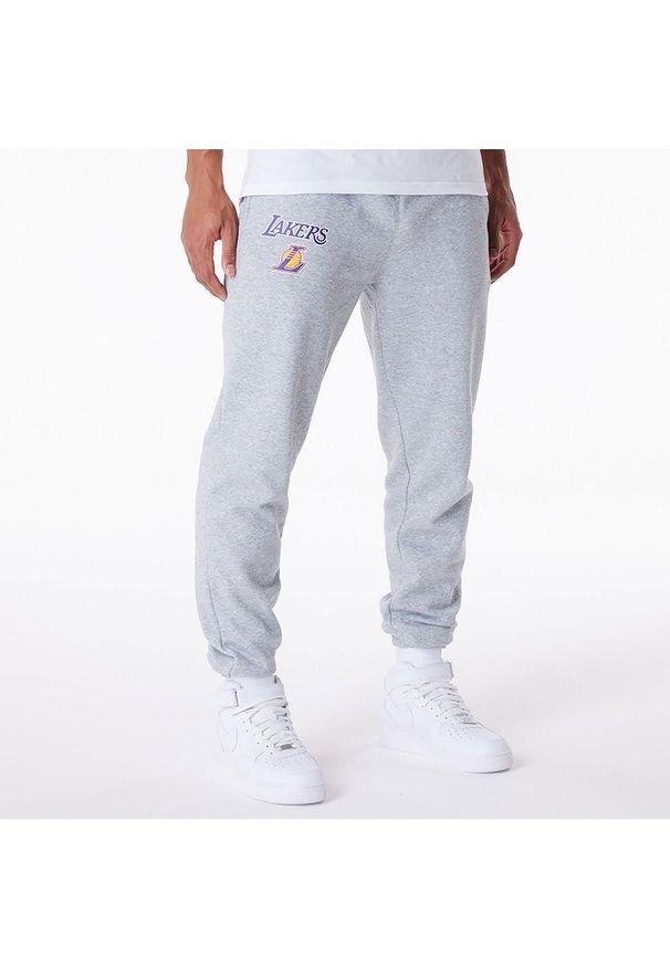 Spodnie męskie New Era NBA Essentials Jogger Los Angeles Lakers. Kolor: szary. Materiał: dresówka